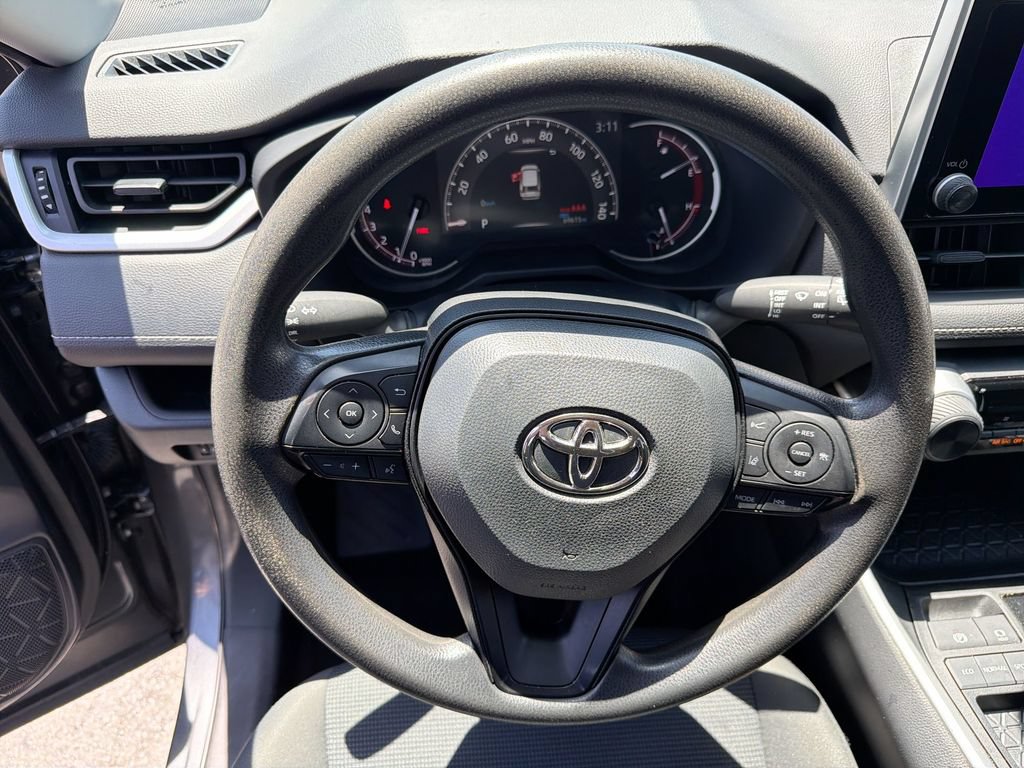 Used 2023 Toyota RAV4 LE FWD image 11