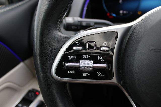 Used 2022 Mercedes-Benz GLB 250 4MATIC w/ Premium Package Lite image 8