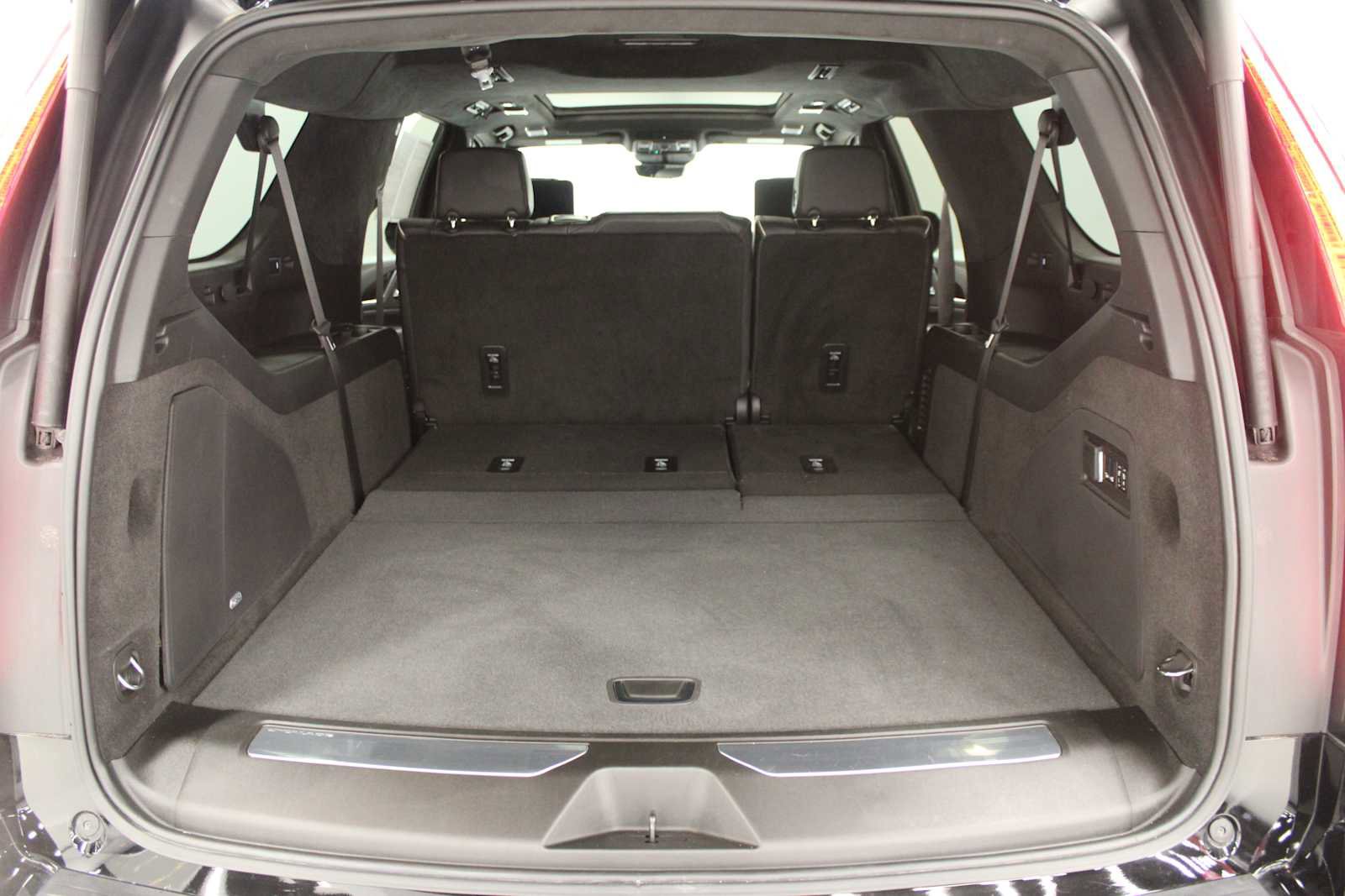 Certified 2024 Cadillac Escalade ESV Sport Platinum w/ LPO, ONYX Package image 11