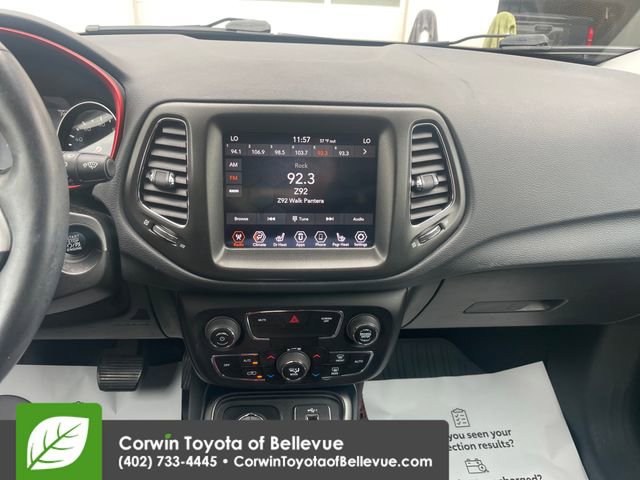 Used 2019 Jeep Compass Trailhawk w/ Cold Weather Group AWD/4WD image 11