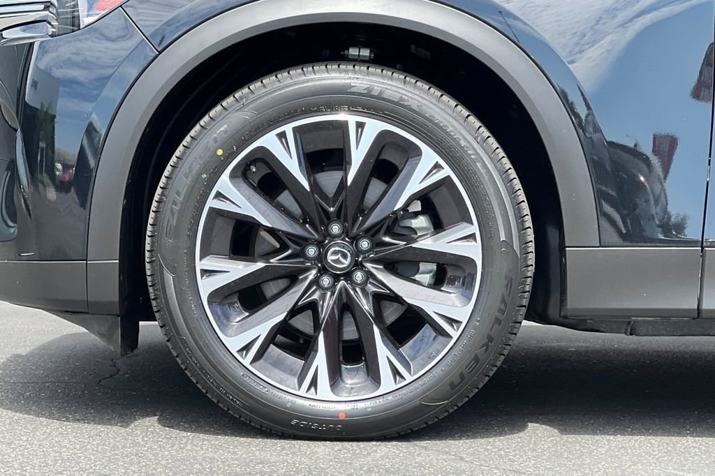 Certified 2024 MAZDA CX-90 Plug-In Hybrid w/ Premium Pkg image 33