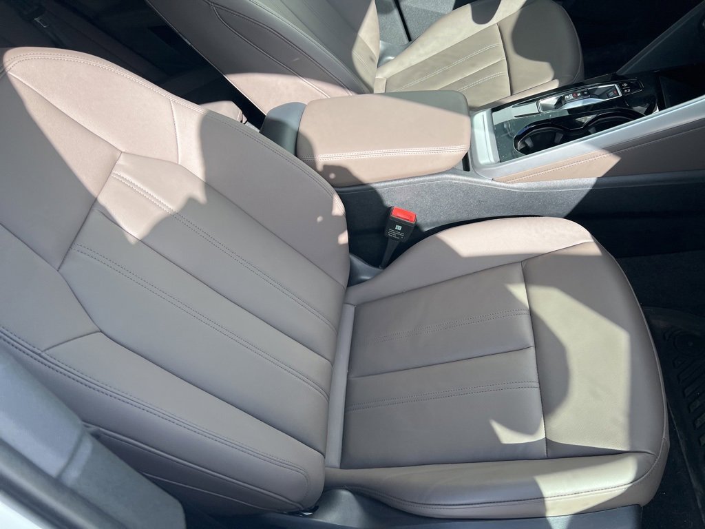 Certified 2025 Audi Q5 Premium w/ Convenience Package image 62