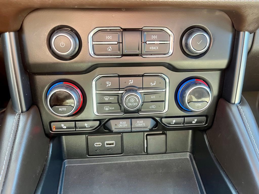 Used 2022 Chevrolet Tahoe Z71 w/ Z71 Off-Road Package image 15