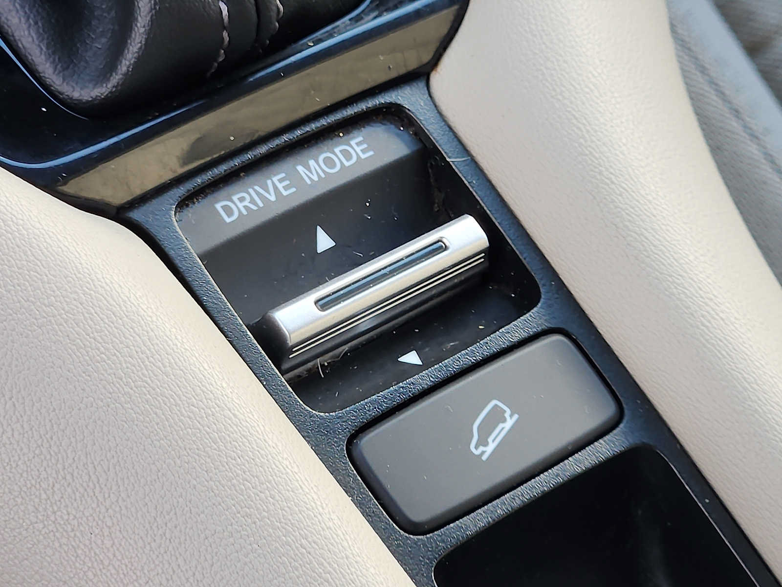 Certified 2024 Honda HR-V LX image 24