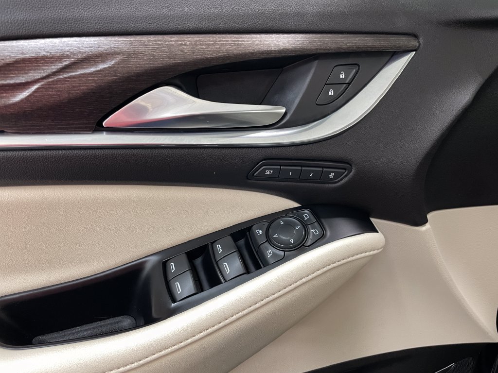 Certified 2022 Buick Enclave Avenir w/ Avenir Technology Package AWD/4WD image 10