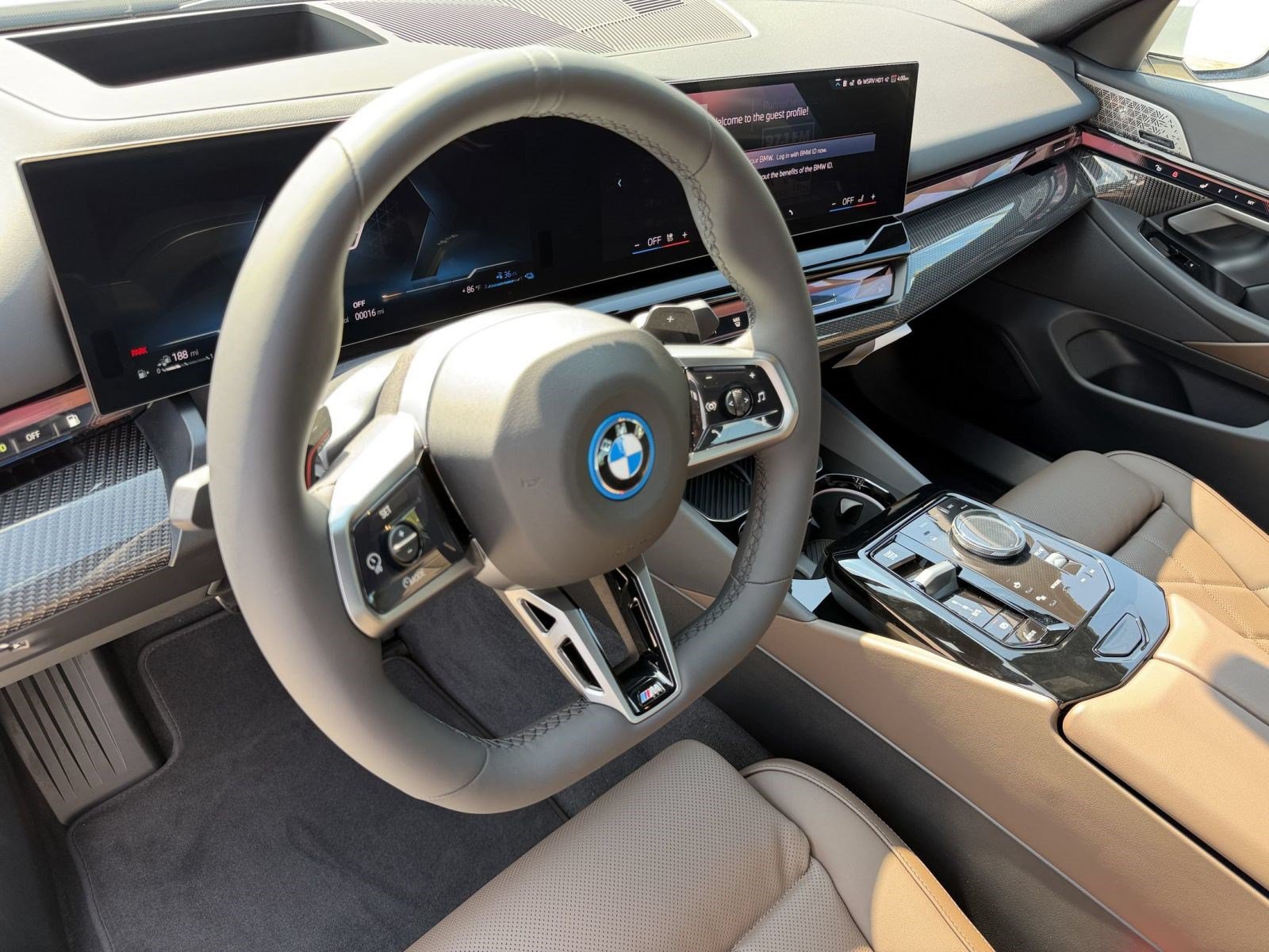 New 2027 BMW 550e xDrive AWD/4WD image 28