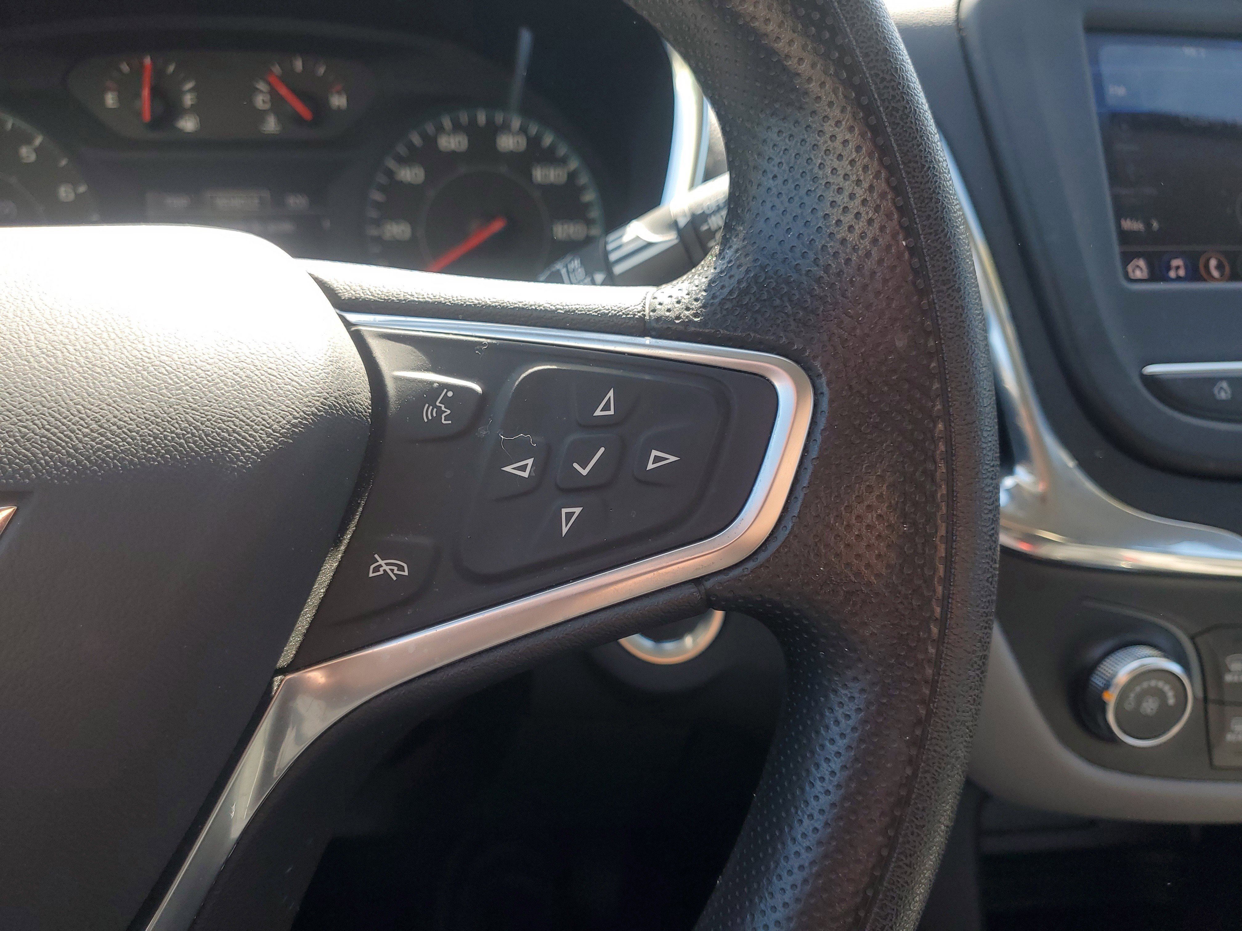 Used 2023 Chevrolet Equinox LS image 21