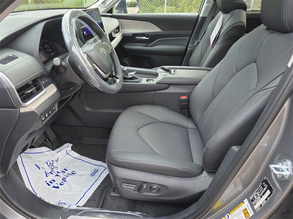 New 2026 Toyota Grand Highlander Limited image 26