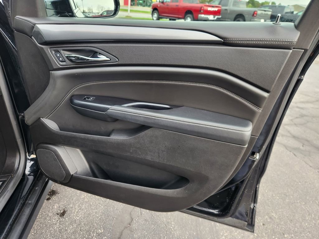 Used 2015 Cadillac SRX FWD image 10