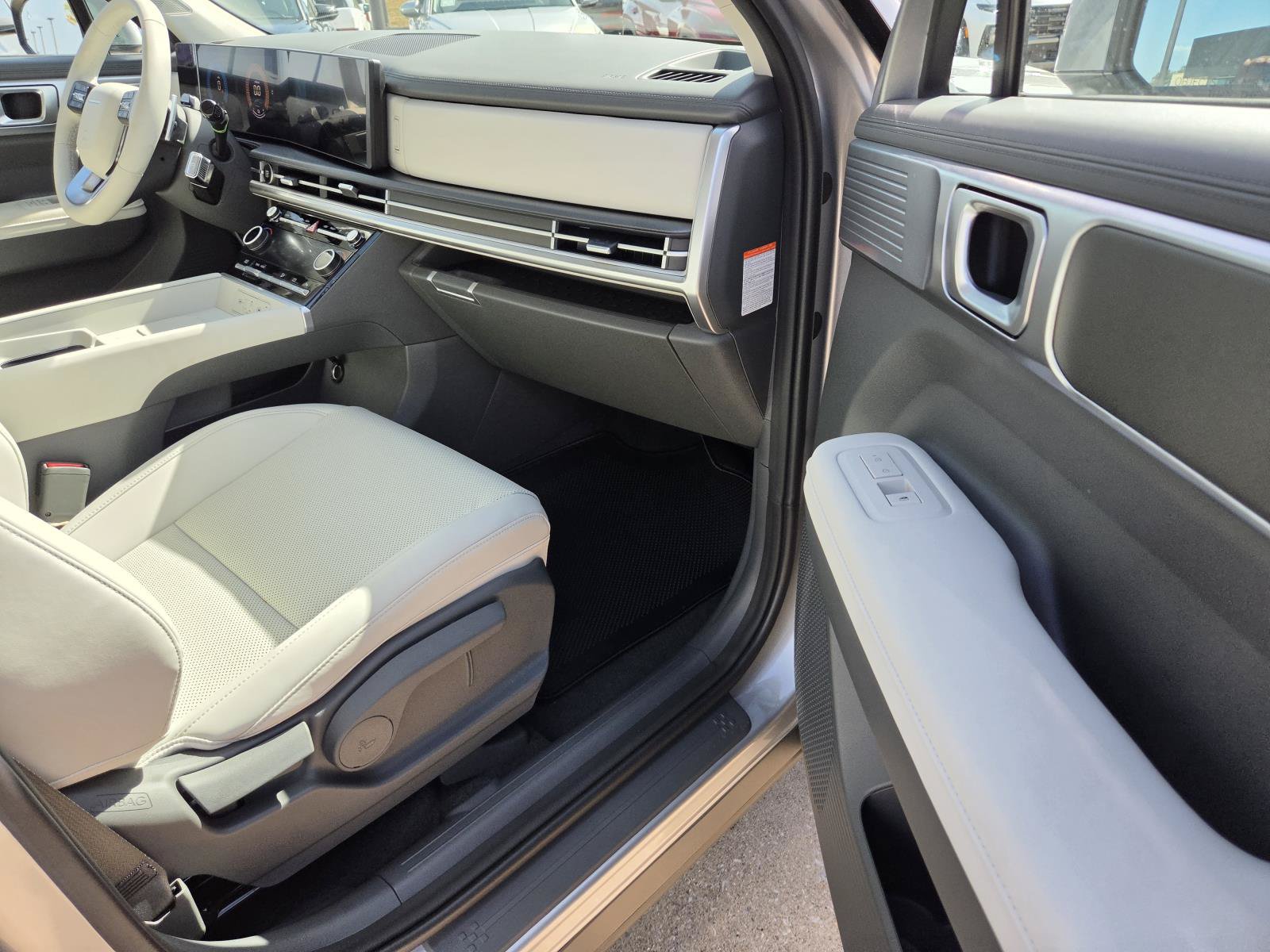 New 2027 Hyundai Santa Fe SEL FWD image 8