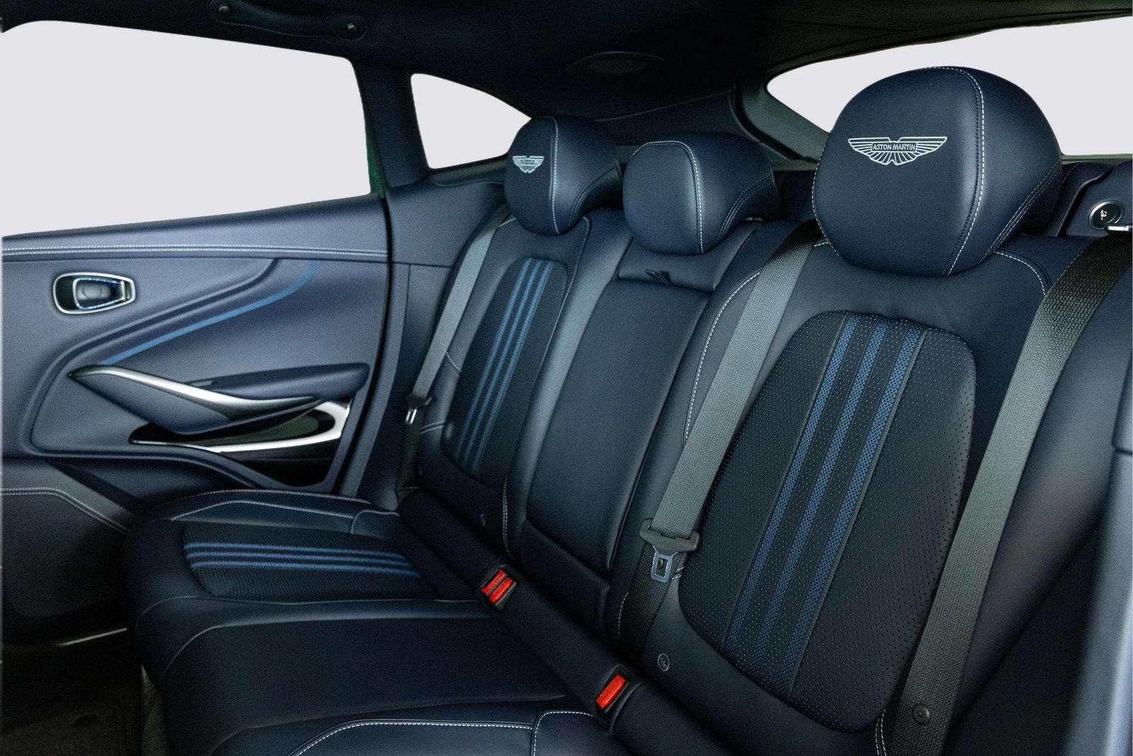New 2026 Aston Martin DBX 707 AWD/4WD image 38