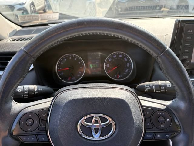 Used 2019 Toyota RAV4 XLE Premium w/ Cold Weather Package AWD/4WD image 19