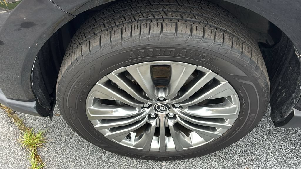 Used 2021 Toyota Venza XLE w/ Softex Package AWD/4WD image 36