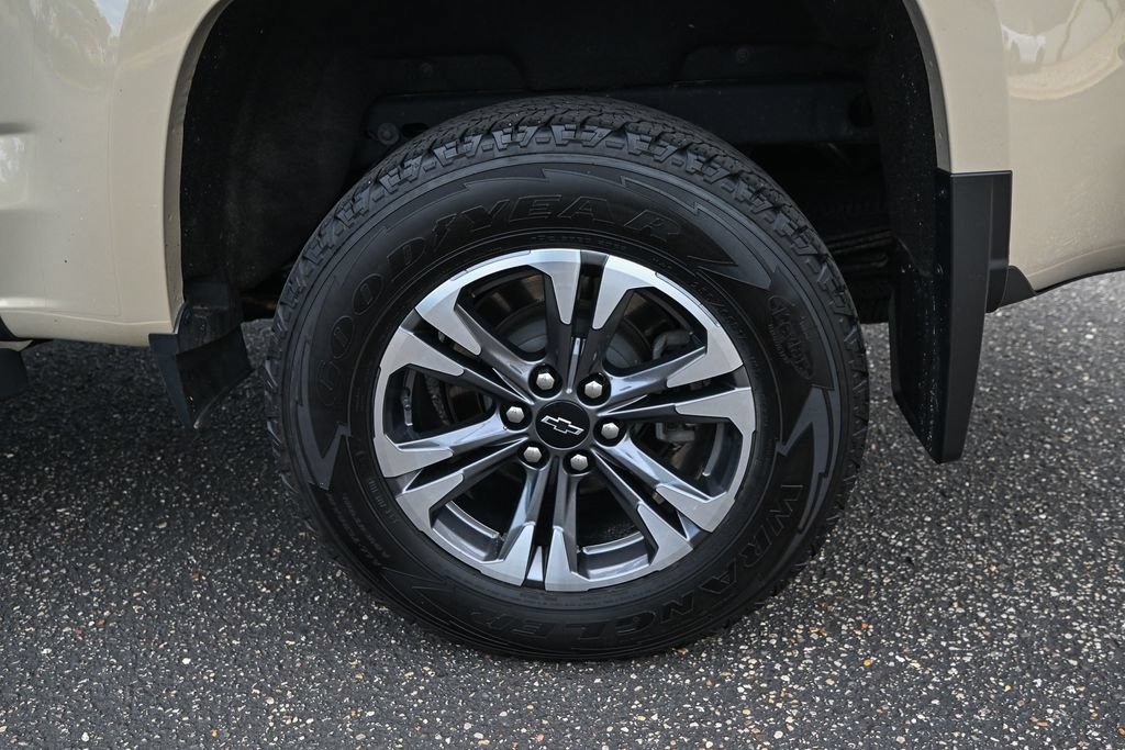 Used 2021 Chevrolet Colorado Z71 AWD/4WD image 13