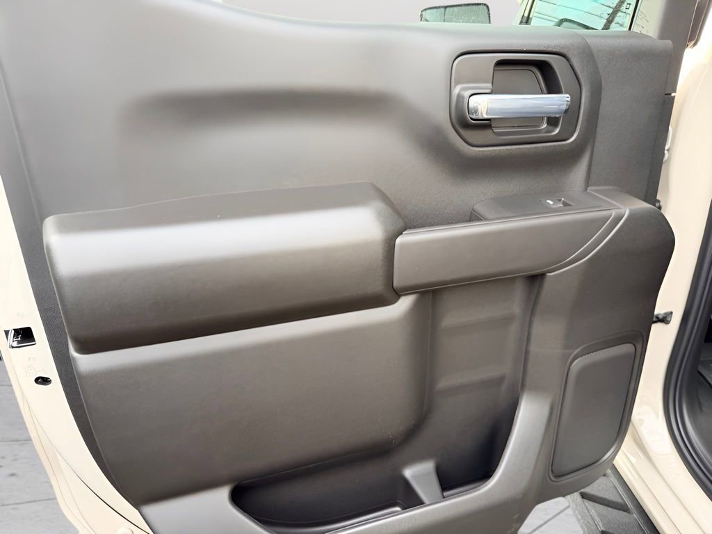 Used 2026 Chevrolet Silverado 1500 Custom Trail Boss w/ LPO, Dark Essentials Package image 32