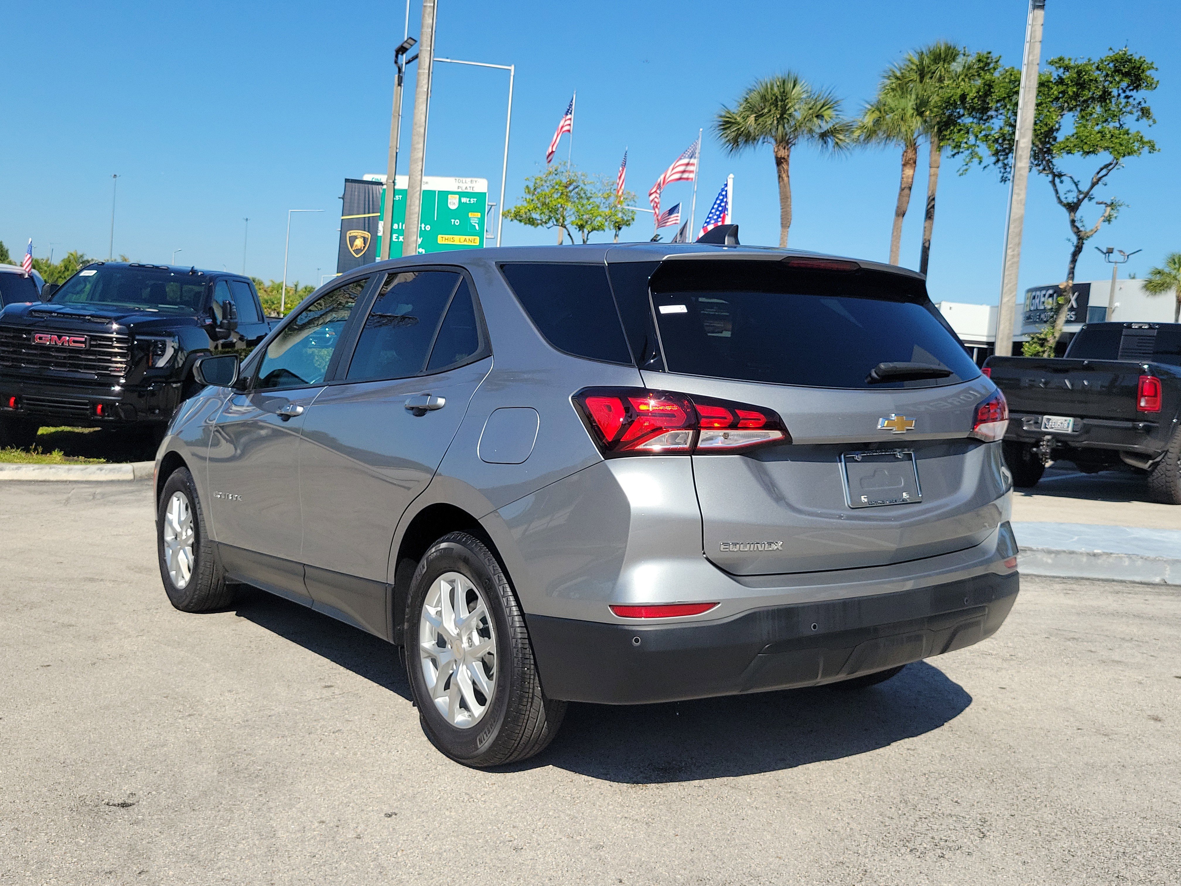 Used 2024 Chevrolet Equinox LS w/ LS Convenience Package FWD image 7
