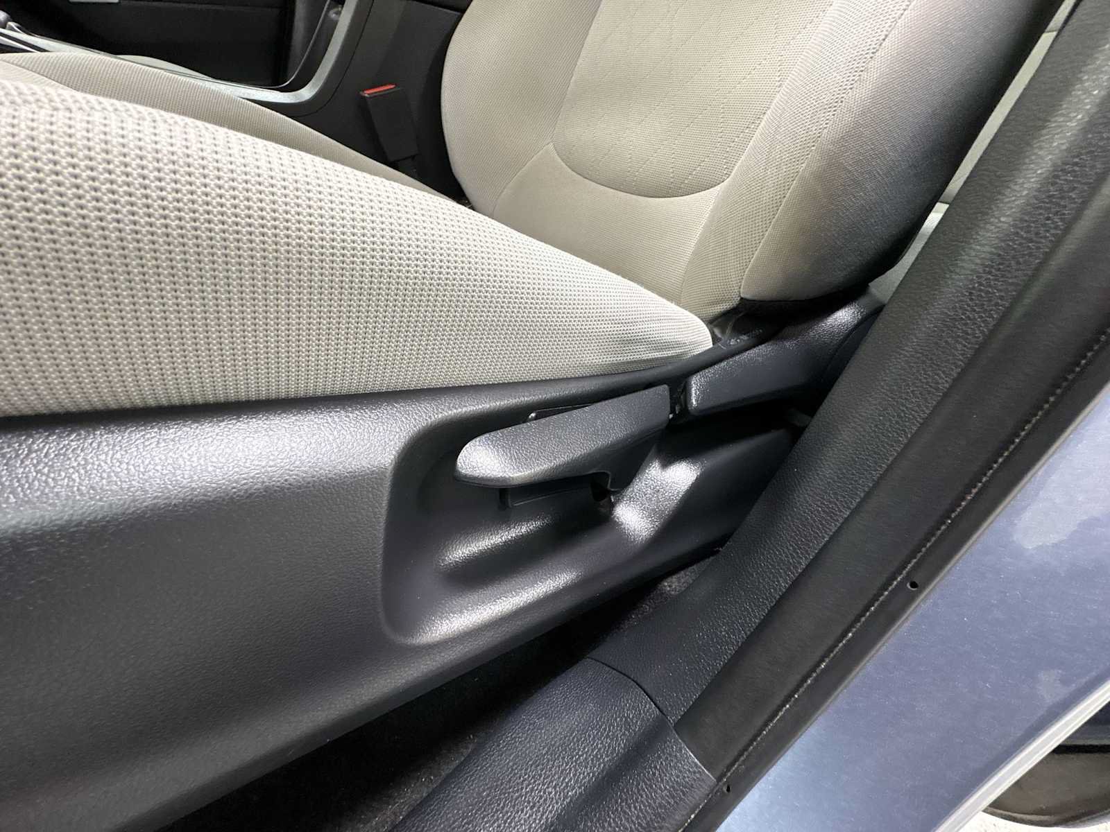 Certified 2022 Toyota Corolla Cross L AWD/4WD image 14