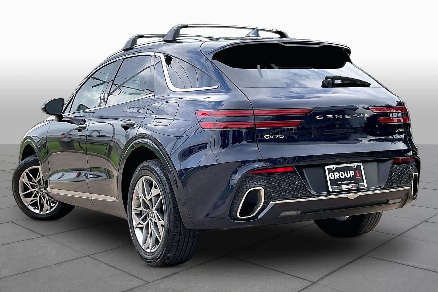 Used 2023 Genesis GV70 2.5T w/ Select Package AWD/4WD image 12