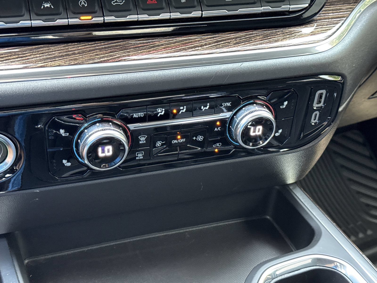 Used 2024 GMC Sierra 1500 Elevation AWD/4WD image 25