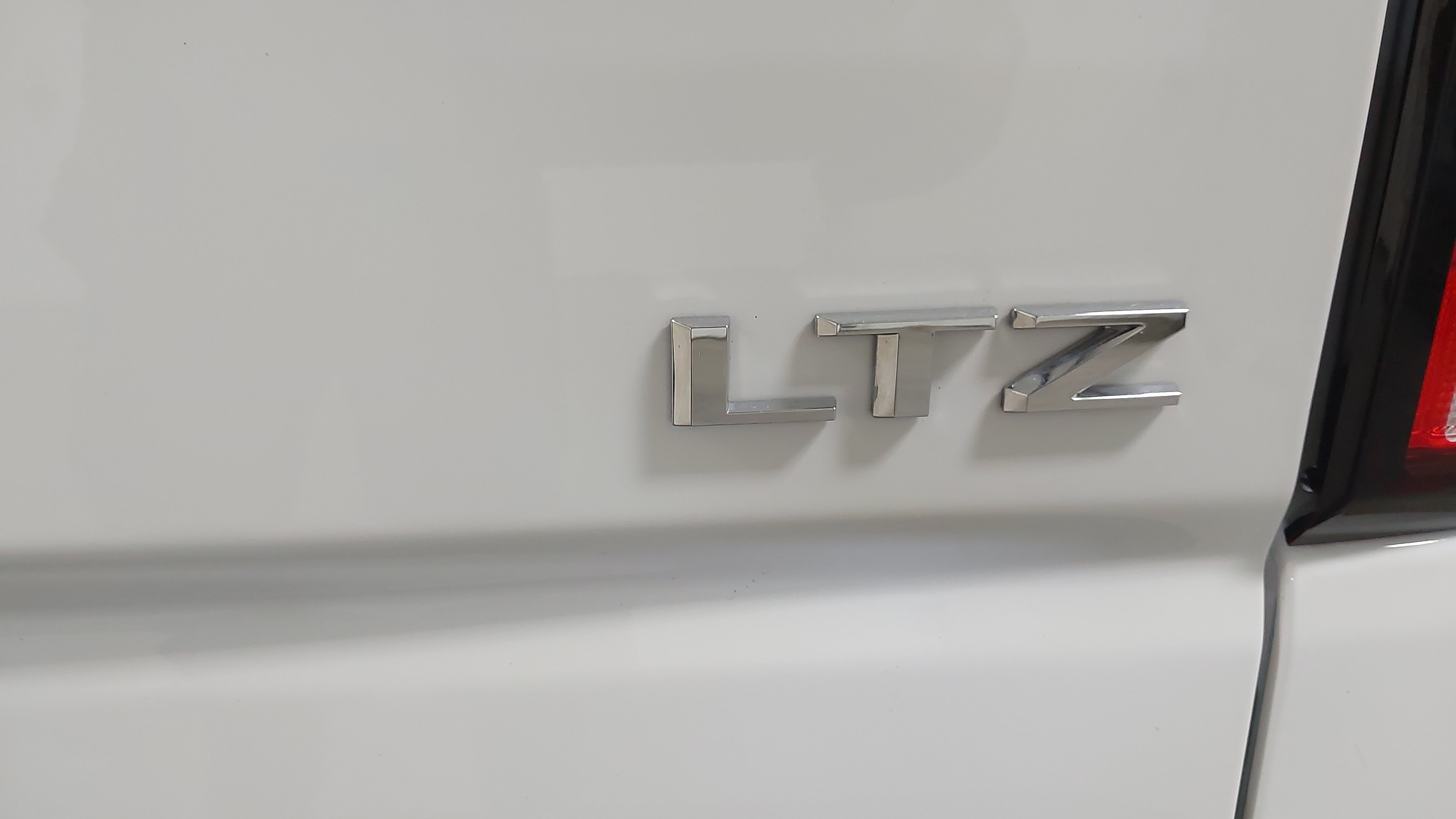 Used 2025 Chevrolet Silverado 2500 LTZ w/ Z71 Chrome Sport Edition AWD/4WD image 33