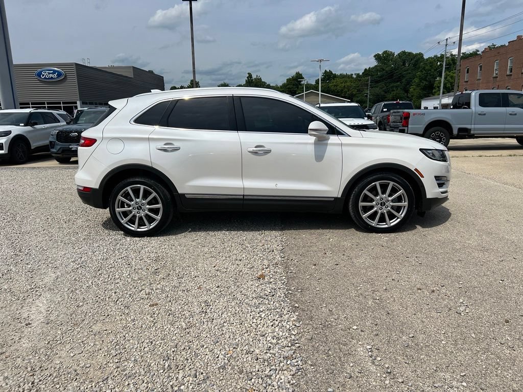 Used 2019 Lincoln MKC Reserve w/ MKC Technology Package FWD image 9
