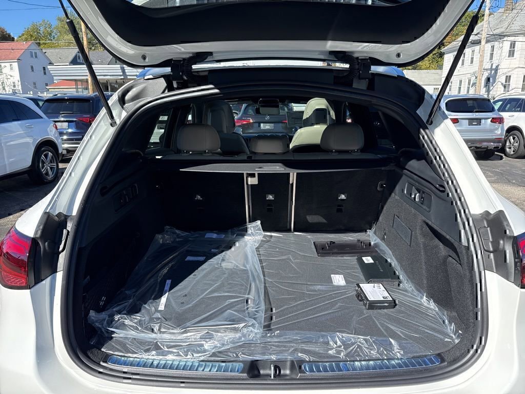 Certified 2026 Mercedes-Benz GLC 300 4MATIC image 26