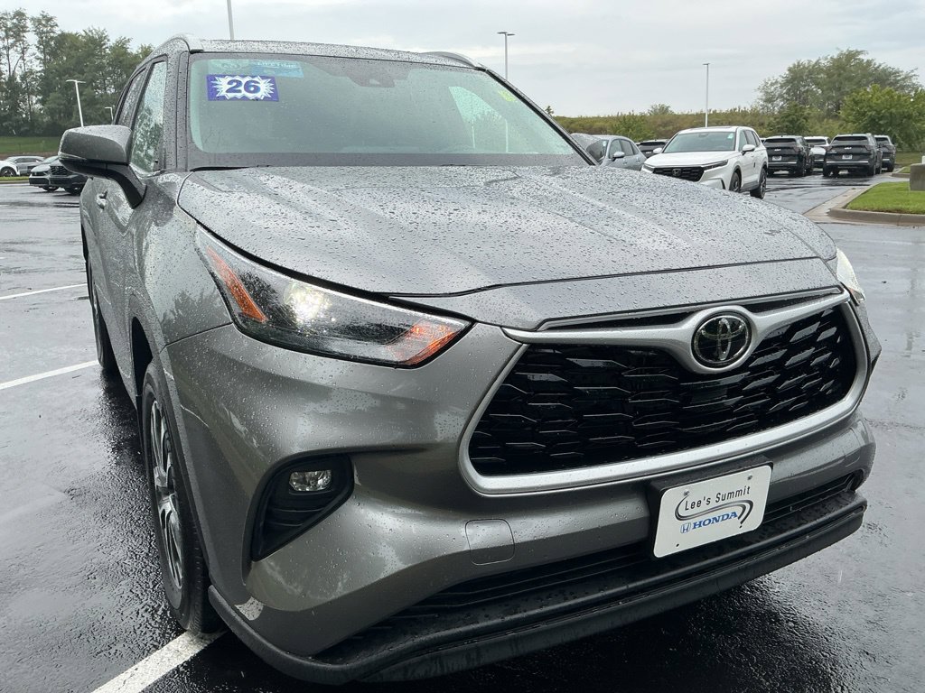Used 2026 Toyota Highlander XLE AWD/4WD image 17