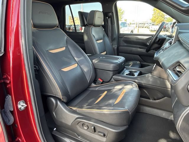 Used 2024 GMC Yukon AT4 w/ Technology Package AWD/4WD image 34