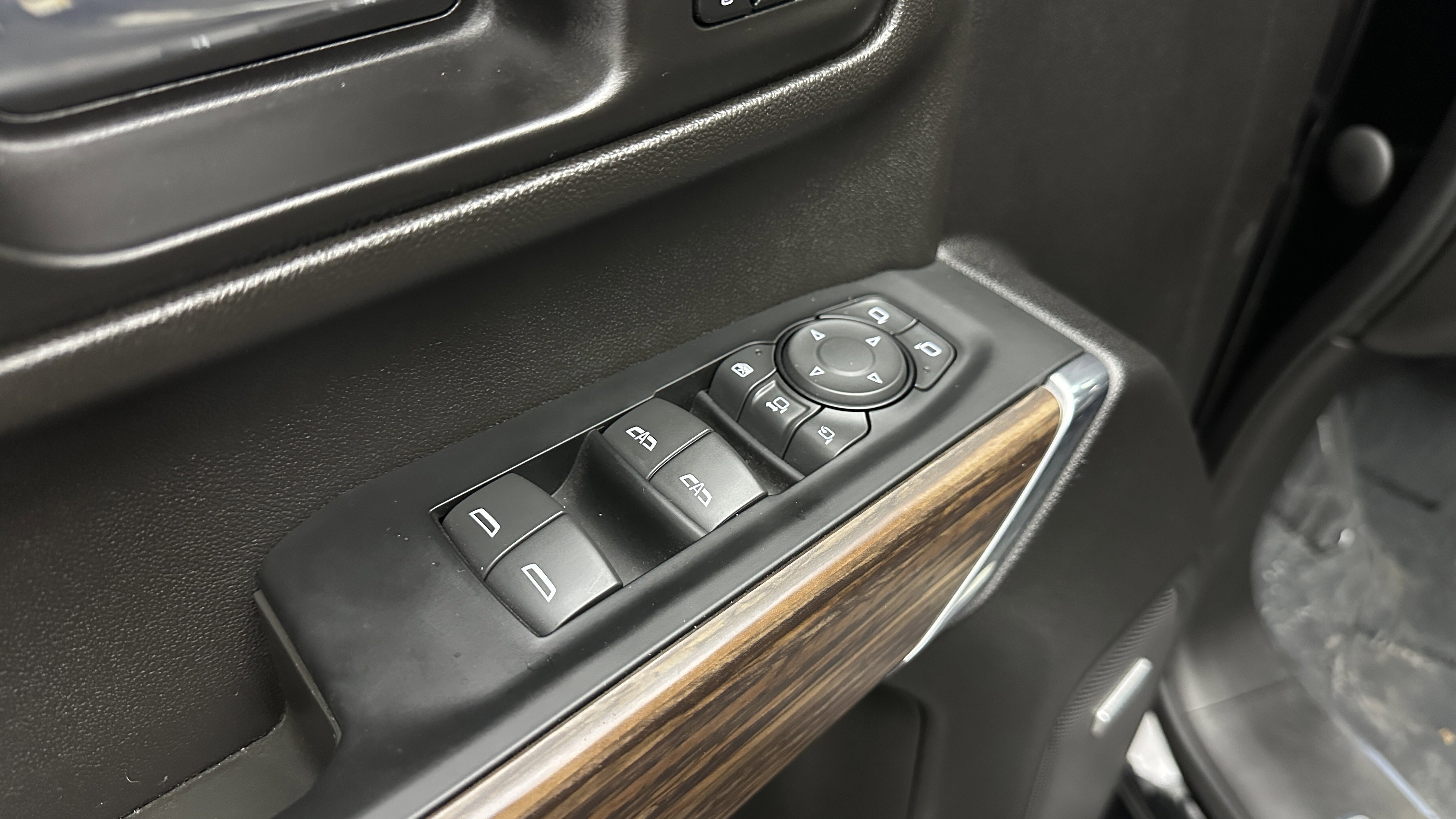 Used 2023 Chevrolet Silverado 2500 High Country w/ Z71 Off-Road Package image 22