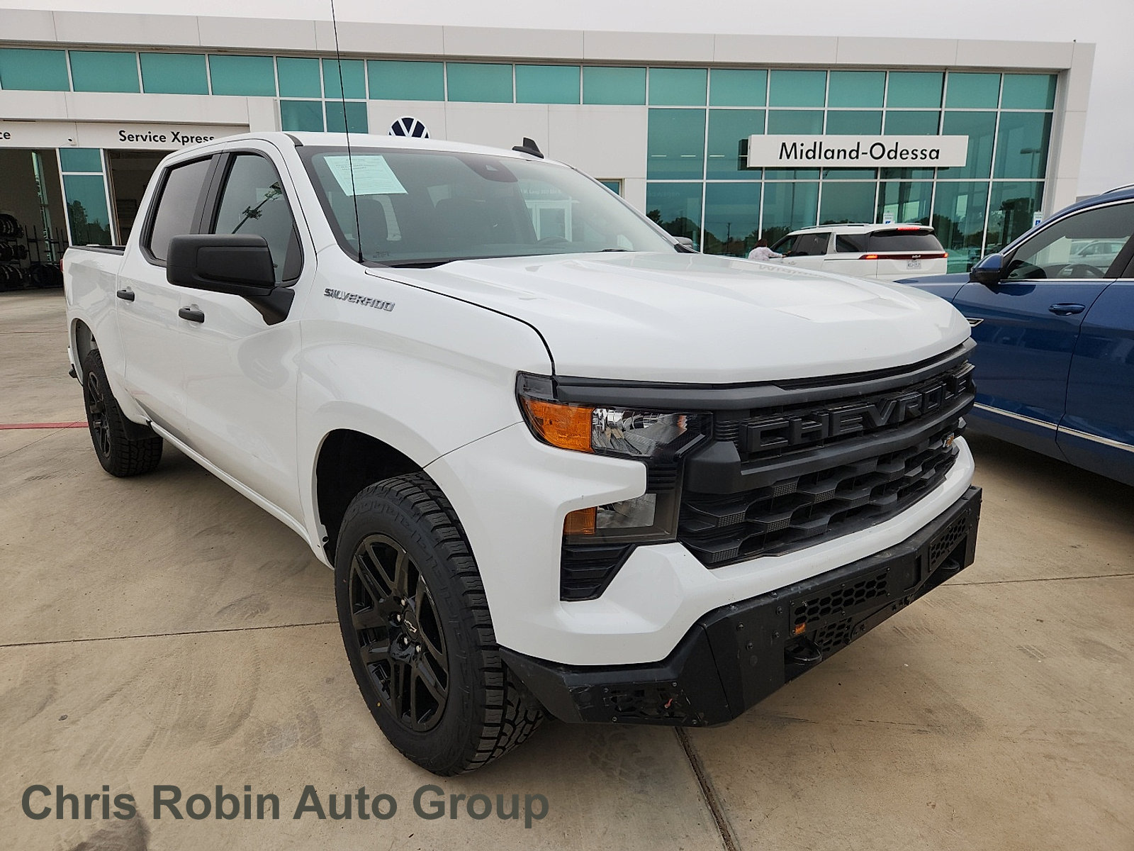 Used 2024 Chevrolet Silverado 1500 Custom image 1