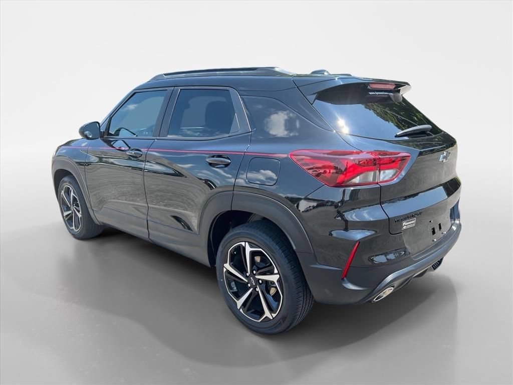 Used 2022 Chevrolet TrailBlazer RS FWD image 3