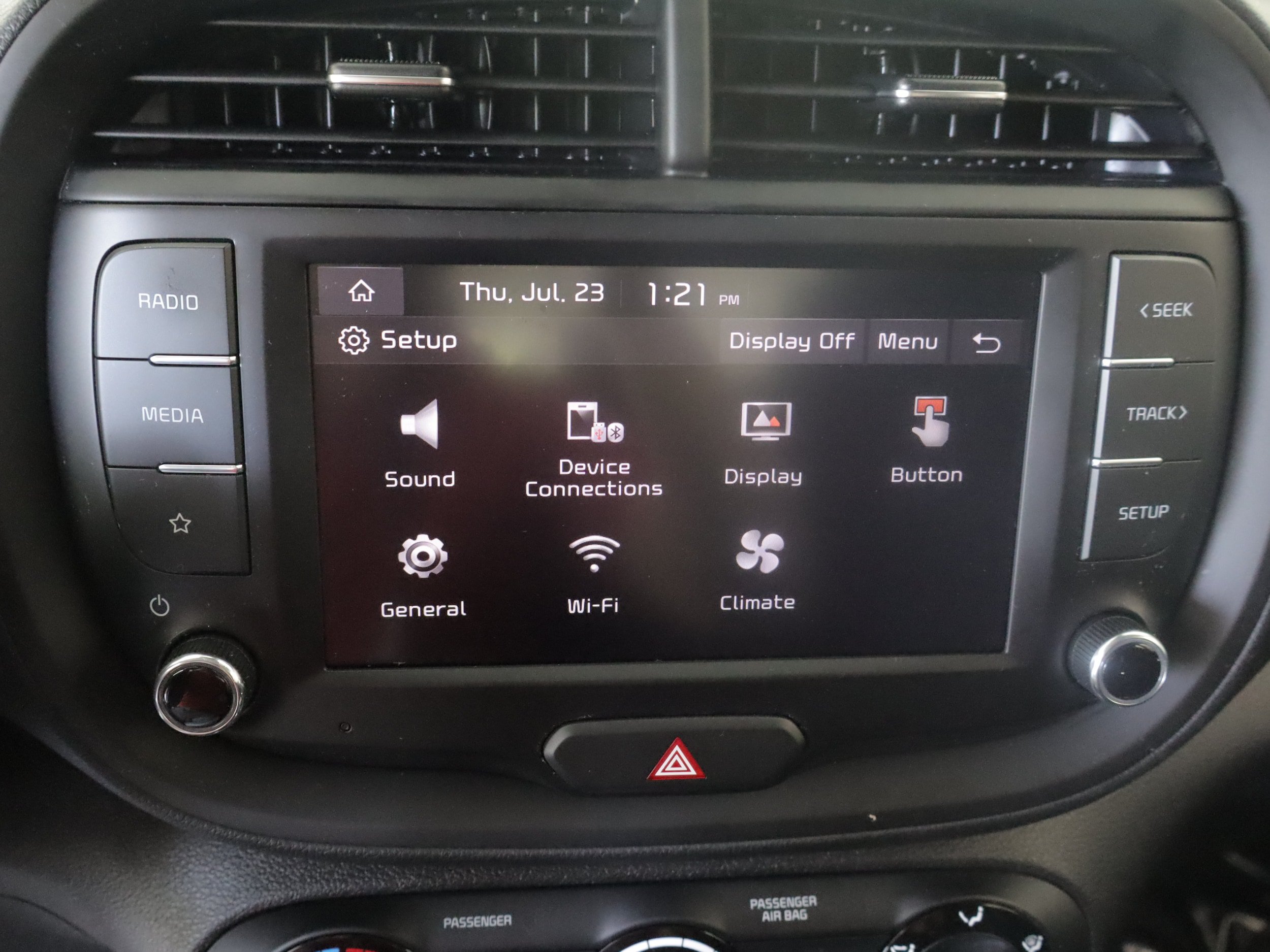 Used 2023 Kia Soul LX w/ LX Technology Package FWD image 11