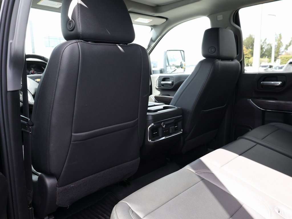 Used 2022 Chevrolet Silverado 2500 LTZ w/ LTZ Plus Package image 17