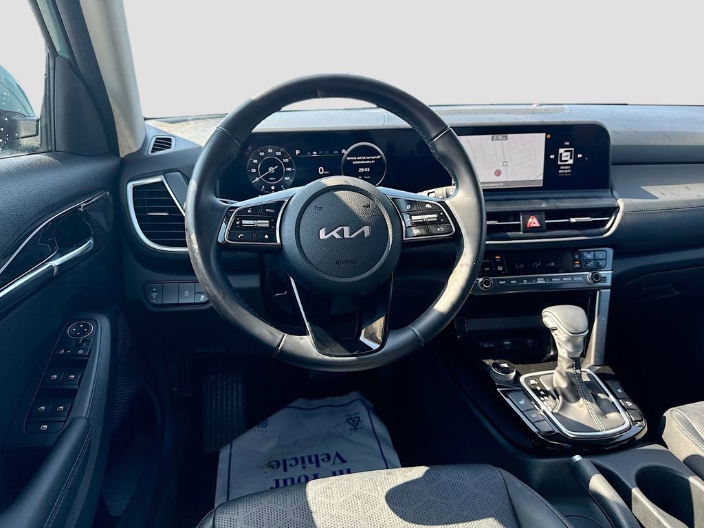 Certified 2024 Kia Seltos EX FWD image 25