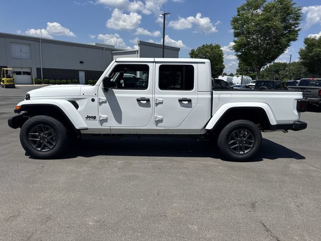 New 2026 Jeep Gladiator Sport AWD/4WD image 10