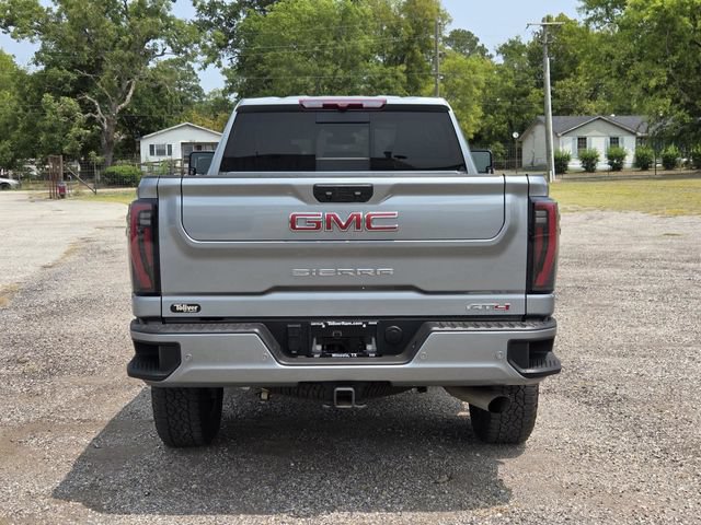 Used 2024 GMC Sierra 2500 AT4 w/ AT4 Preferred Package AWD/4WD image 6