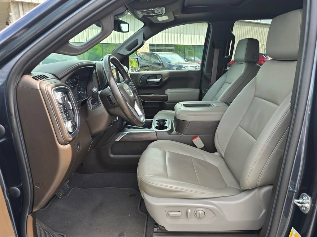 Used 2021 GMC Sierra 1500 SLT w/ SLT Premium Plus Package AWD/4WD image 4