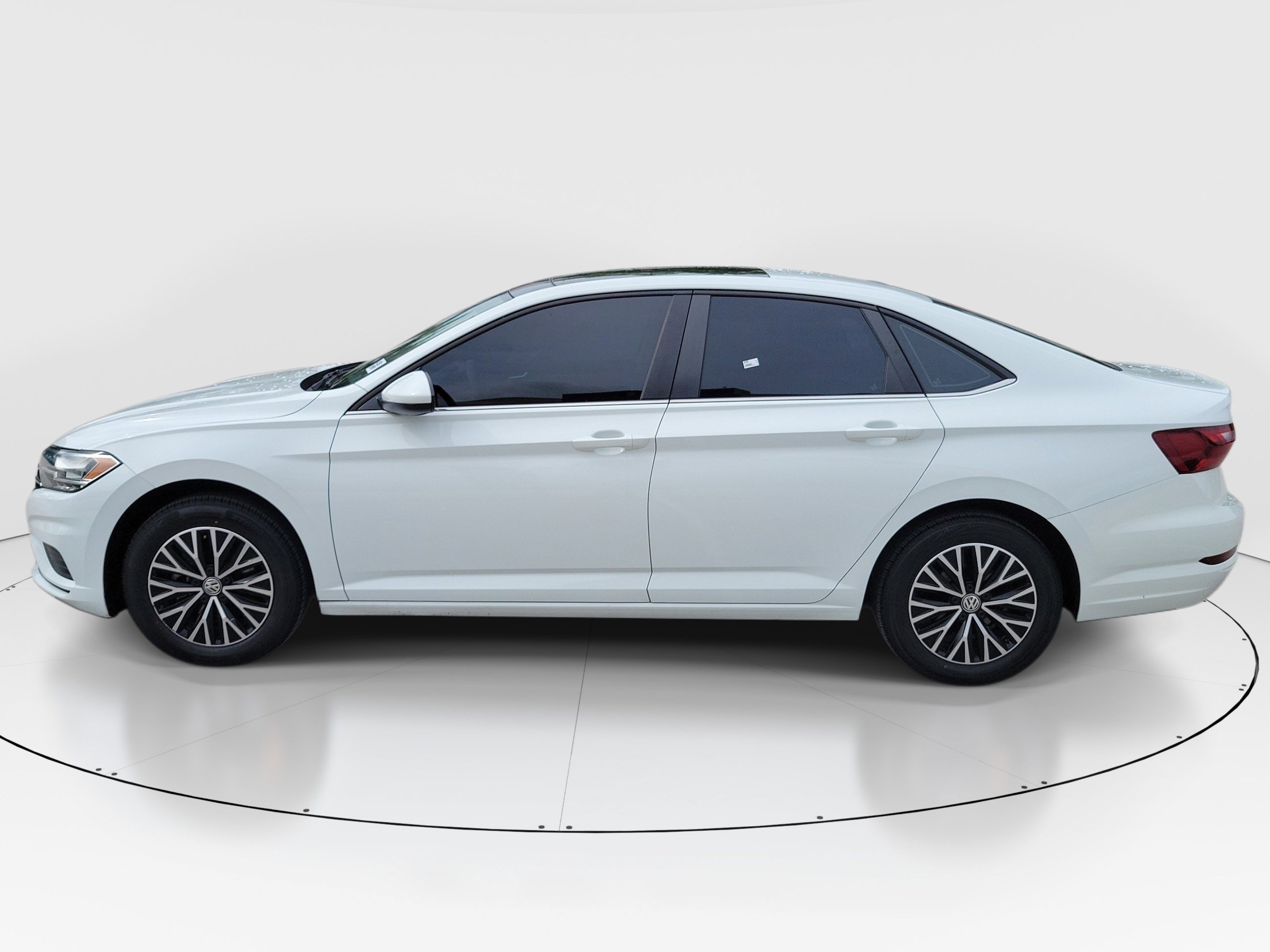 Used 2021 Volkswagen Jetta SE w/ SE Cold Weather Package FWD image 4