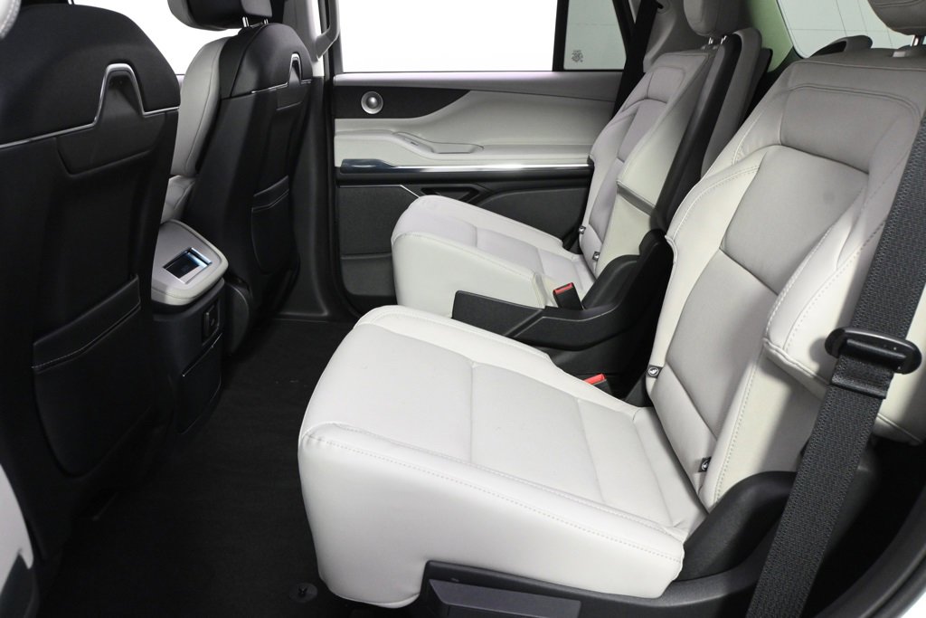 New 2026 Lincoln Navigator Reserve image 22