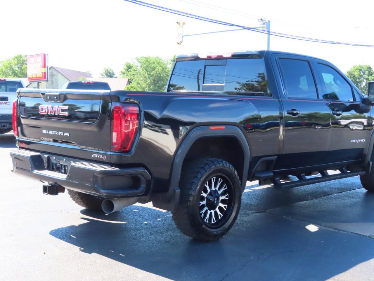 Used 2020 GMC Sierra 2500 AT4 w/ AT4 Premium Package AWD/4WD image 21