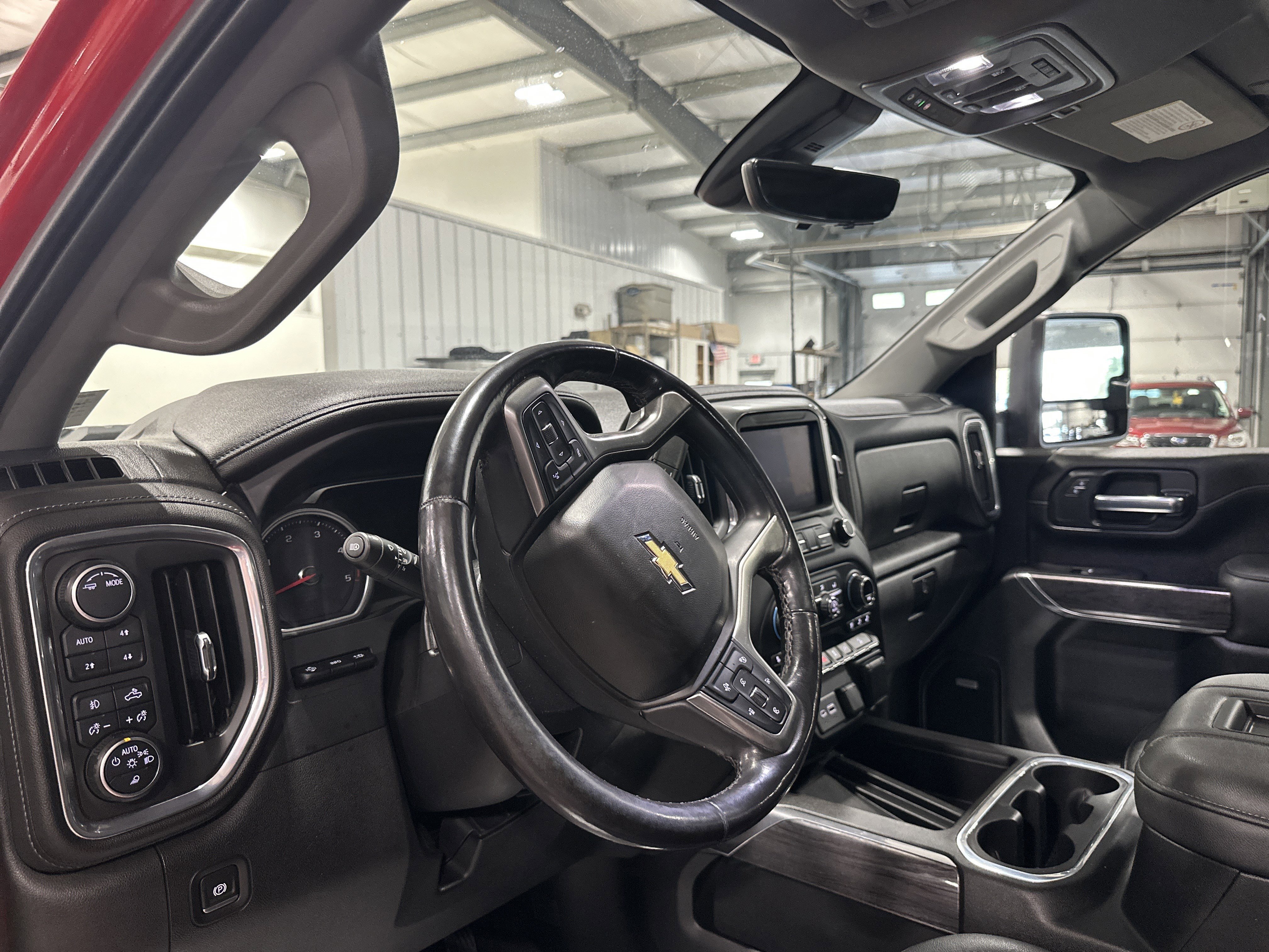 Used 2021 Chevrolet Silverado 2500 LTZ w/ LTZ Convenience Package AWD/4WD image 11