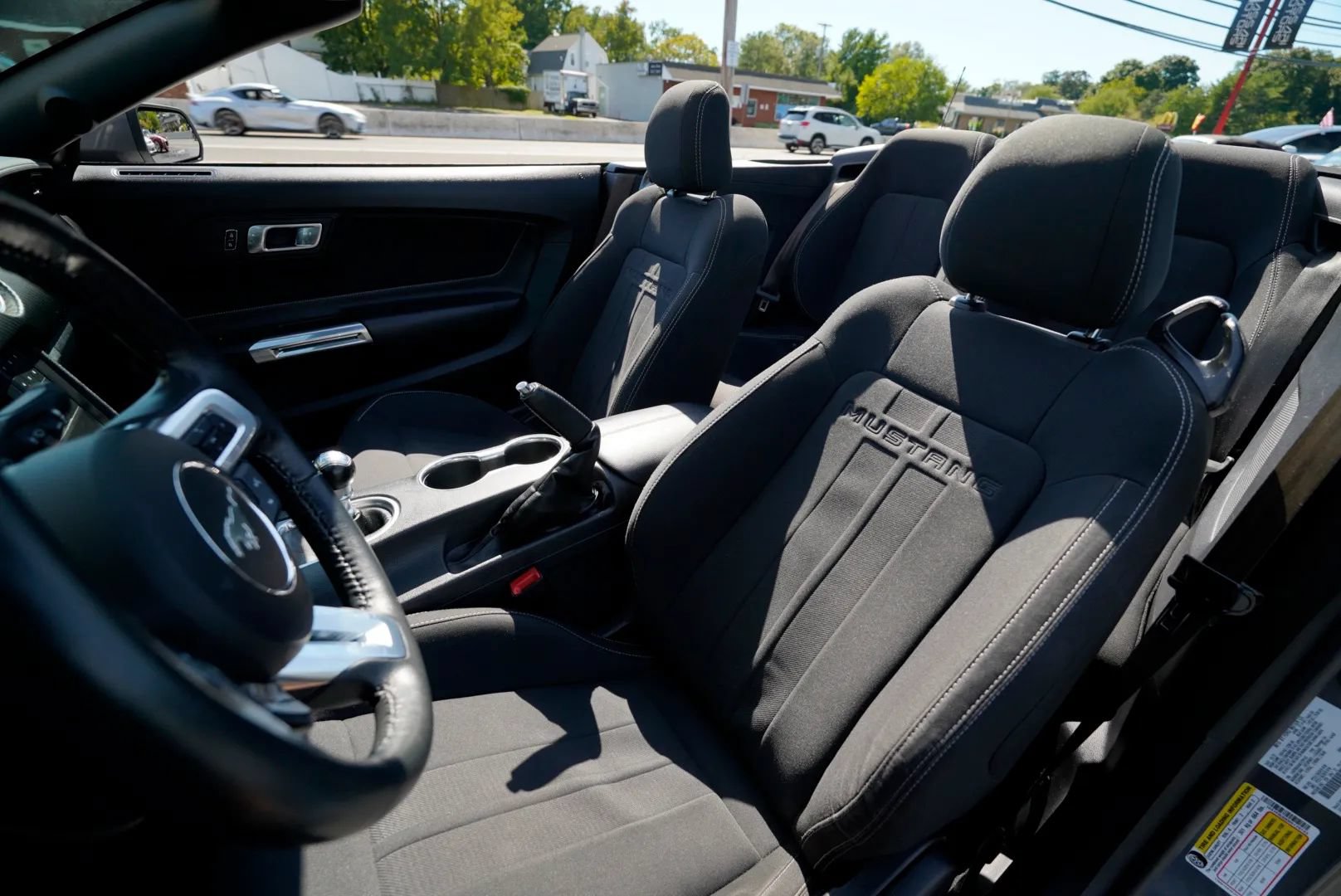 Used 2021 Ford Mustang Convertible RWD image 28