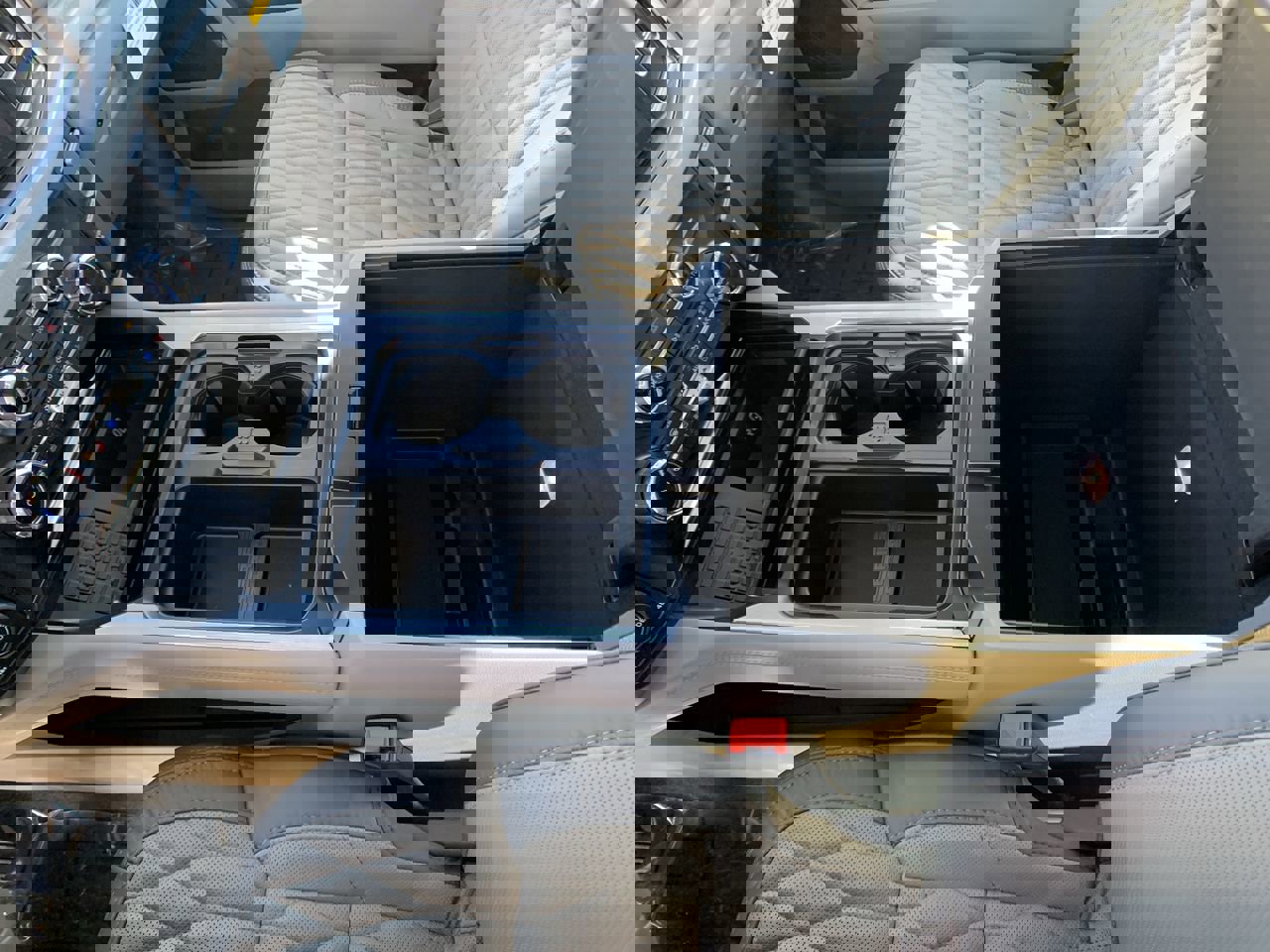 New 2026 Ford F350 Platinum w/ Platinum Plus Package image 38