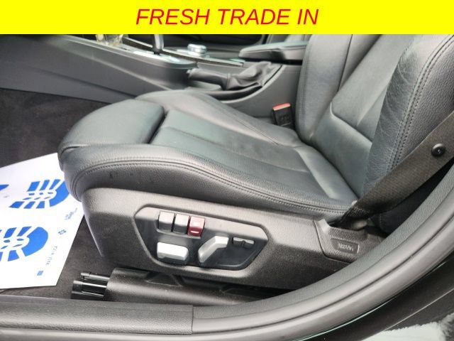 Used 2018 BMW 320i xDrive Sedan AWD/4WD image 15
