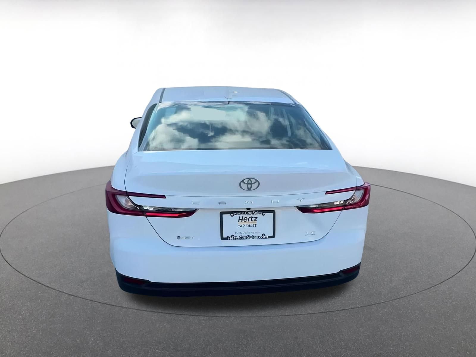 Used 2025 Toyota Camry LE image 14