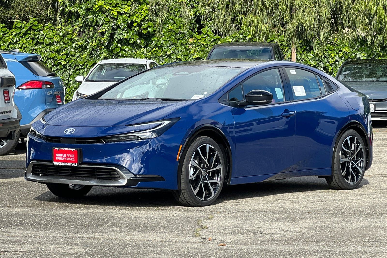 New 2026 Toyota Prius Plug-In Hybrid FWD image 2