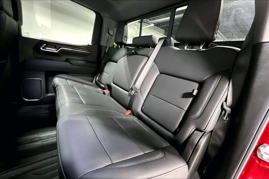 Used 2025 GMC Sierra 1500 SLT image 35