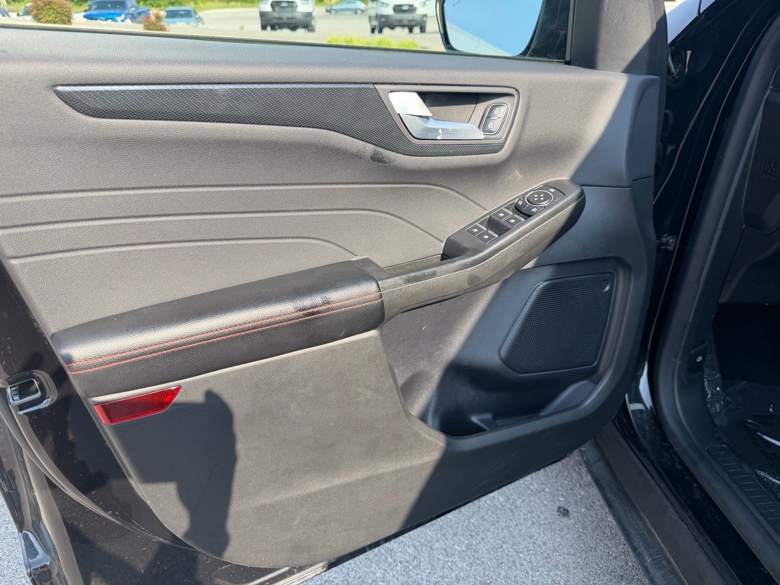 Used 2024 Ford Escape ST-Line w/ Tech Pack #1 FWD image 24