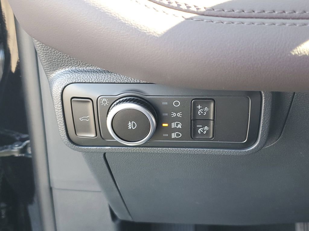 Used 2026 Ford Explorer Platinum RWD image 30