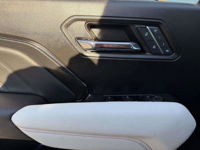 Used 2024 GMC Canyon AT4X AWD/4WD image 21
